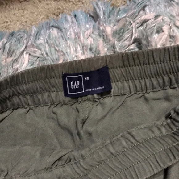❗️Price Drop❗️GAP Tencel Utility Joggers - Picture 3 of 5